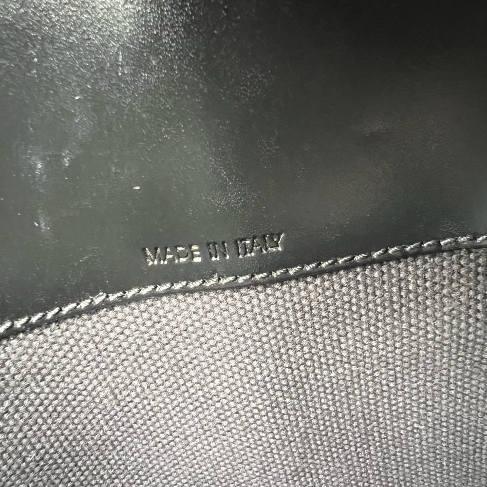 Tod’s Ladies Handbag - Picture 14 of 16